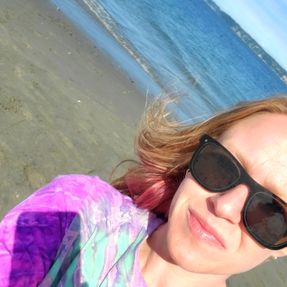 Meet your Posher, Carin - Picture 1 of 8